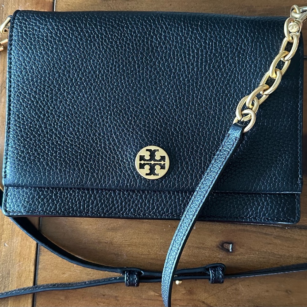 Tory Burch pebbled leather crossbody purse